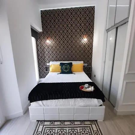 La Del Conde Luxury Homestay