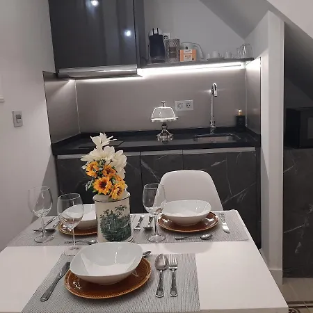 La Del Conde Luxury Homestay