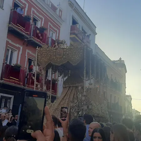 La Del Conde Luxury *